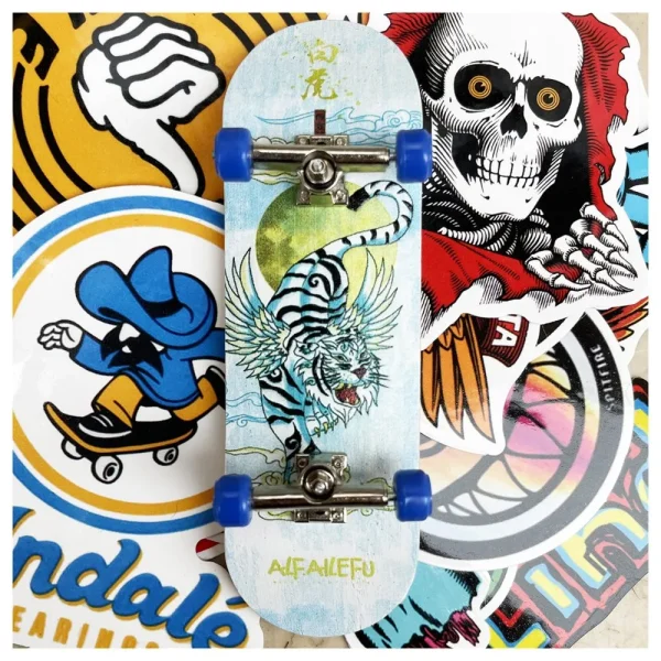 FINGER SKATE PROFESSIONALE tiger wings deck in legno e 20 stickers skate